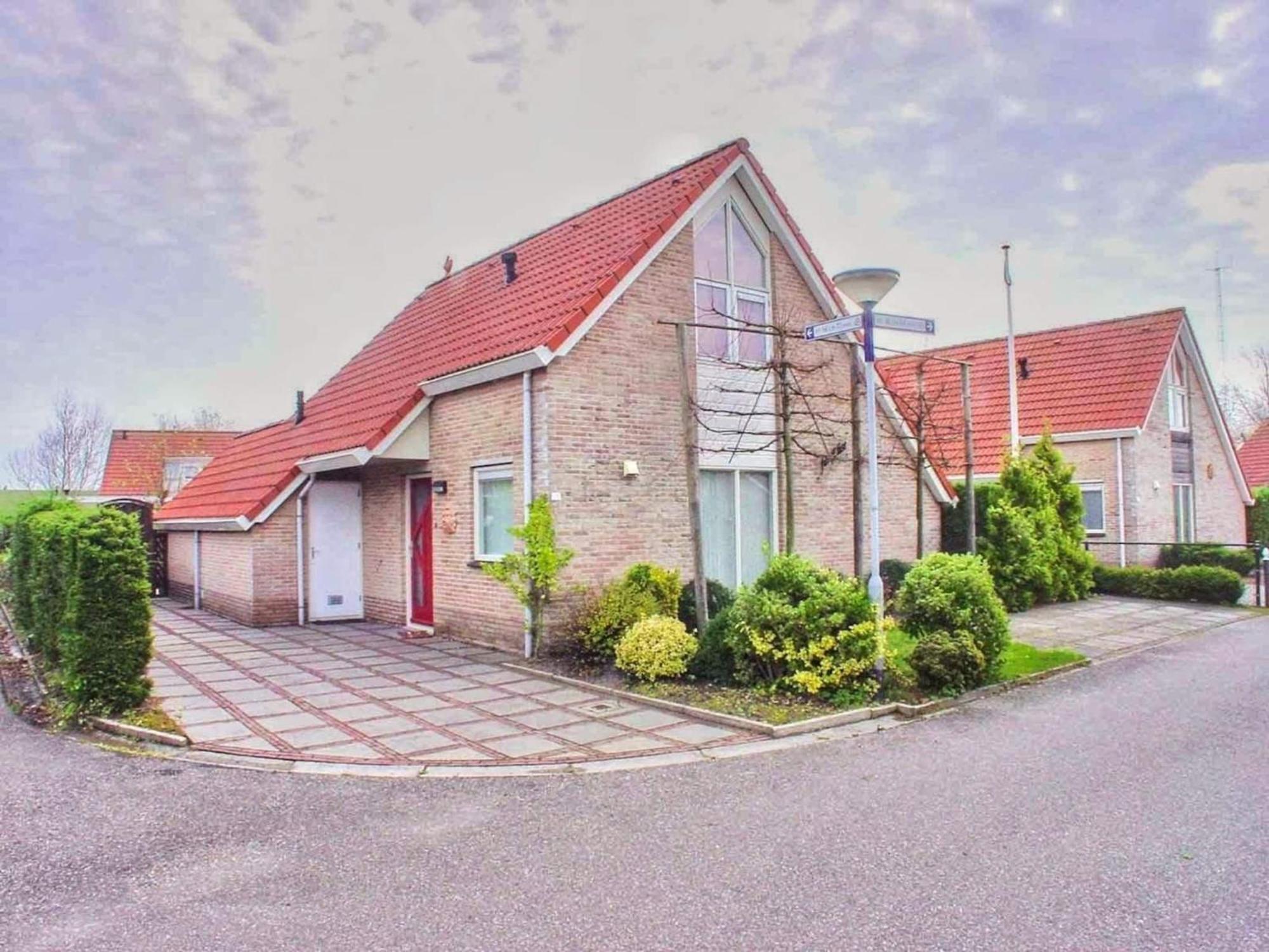 Pleasant With Garden Vakantiehuis *