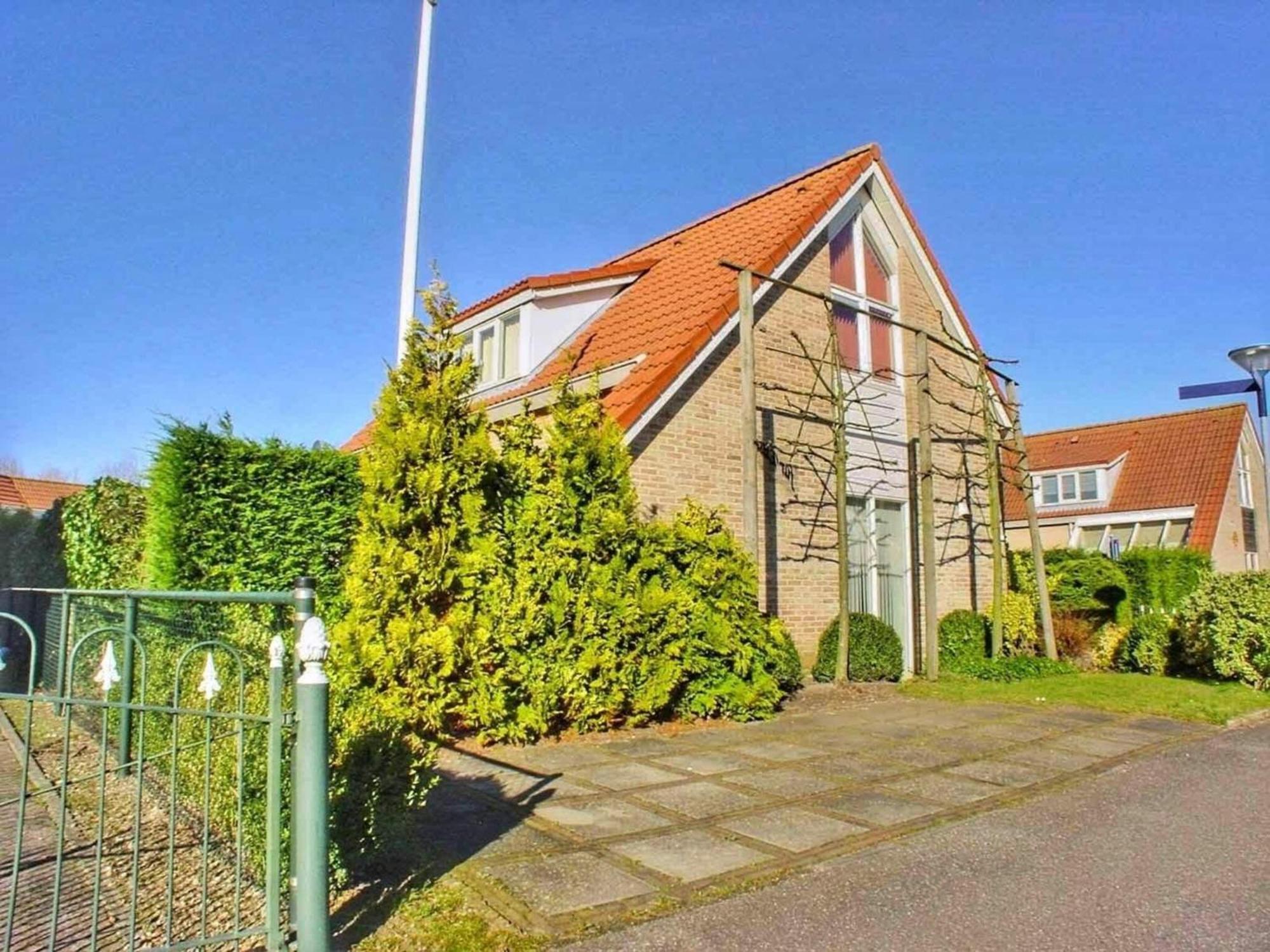 Vakantiehuis Pleasant With Garden *