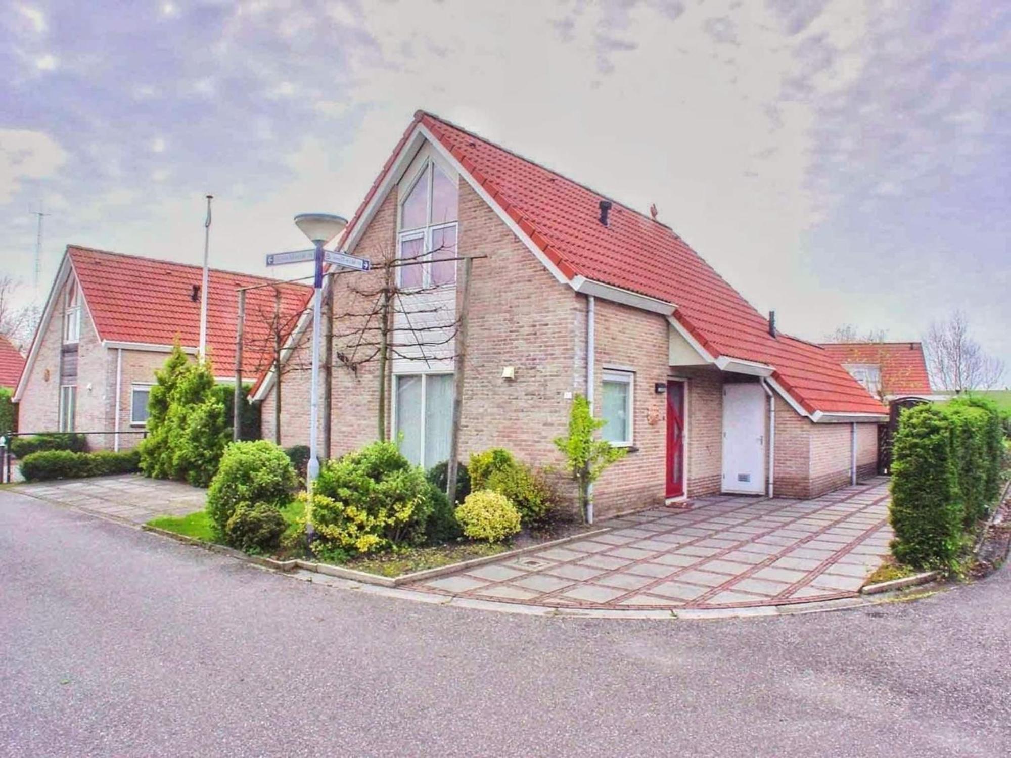 Pleasant With Garden Vakantiehuis *